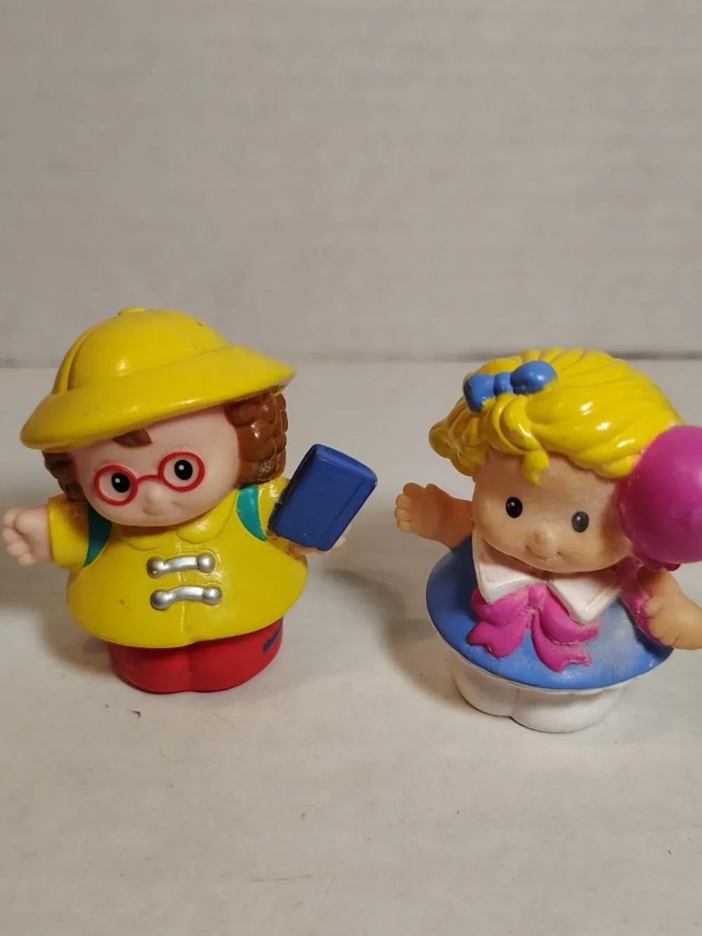 Fisher Price 15 Little People Construction Mechanic Zoo Beach Noah